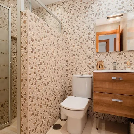 Vacation In The Location, With Terrace And Pool In Center Appartement *