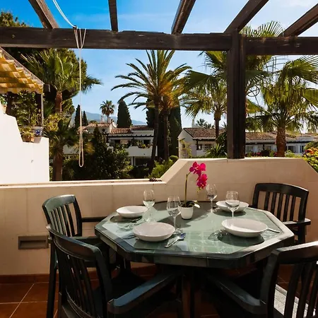 Vacation In The Location, With Terrace, Pool And Bbq, In Center Apartment Marbella