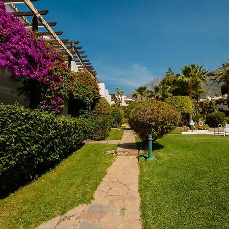 Vacation In The Location, With Terrace And Pool In Center Marbella