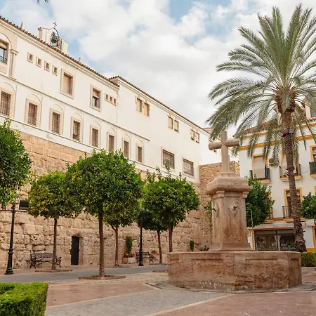 Vacation In The Location, With Terrace And Pool In Center