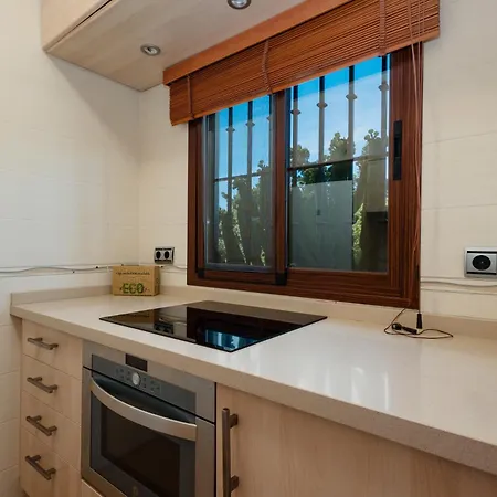 Vacation In The Location, With Terrace And Pool In Center Appartamento *