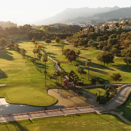 Vacation In The Location, With Terrace And Pool In Center *