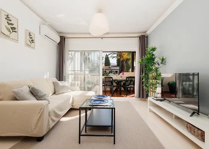 Vacation In The Location, With Terrace And Pool In Center Apartmán *