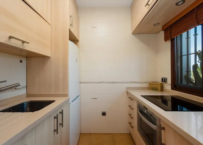 Vacation In The Location, With Terrace And Pool In Center * Marbella