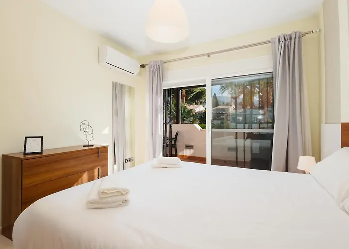 Vacation In The Location, With Terrace And Pool In Center