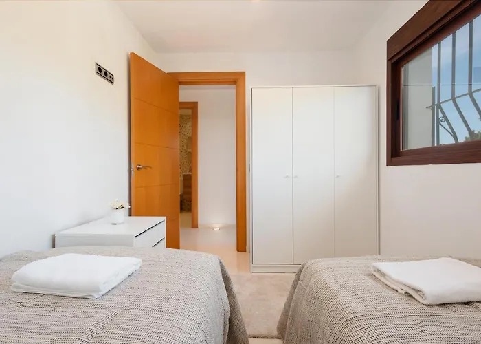 Vacation In The Location, With Terrace And Pool In Center Apartmán *