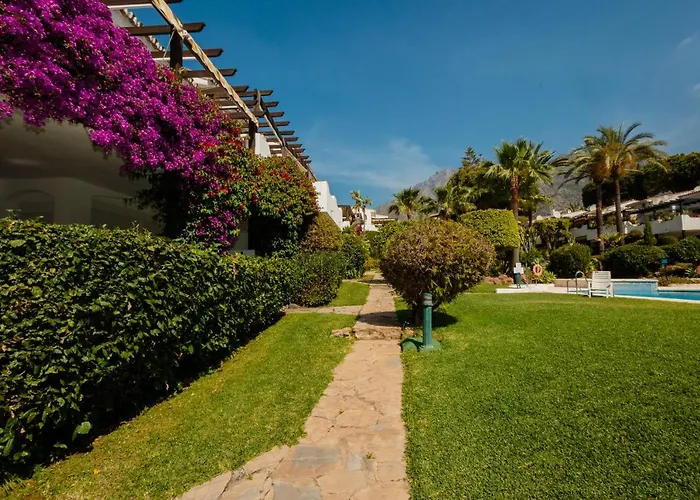 Vacation In The Location, With Terrace And Pool In Center Marbella