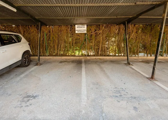 Vacation In The Location, With Terrace And Pool In Center *