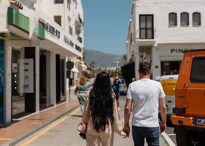 Vacation In The Location, With Terrace And Pool In Center *