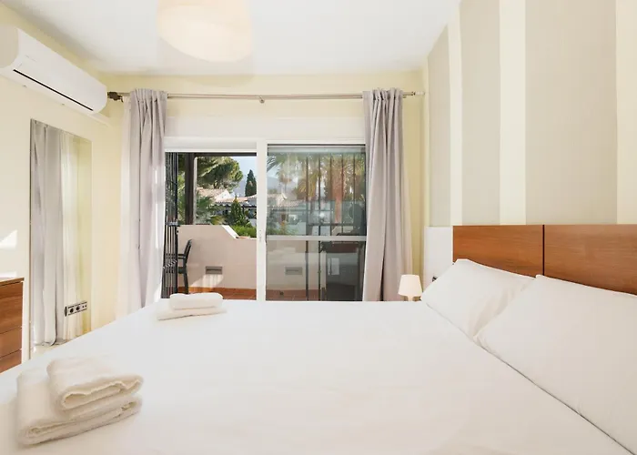 Vacation In The Location, With Terrace And Pool In Center