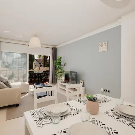 Vacation In The Location, With Terrace And Pool In Center Apartment *