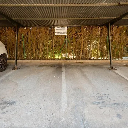 Vacation In The Location, With Terrace And Pool In Center *